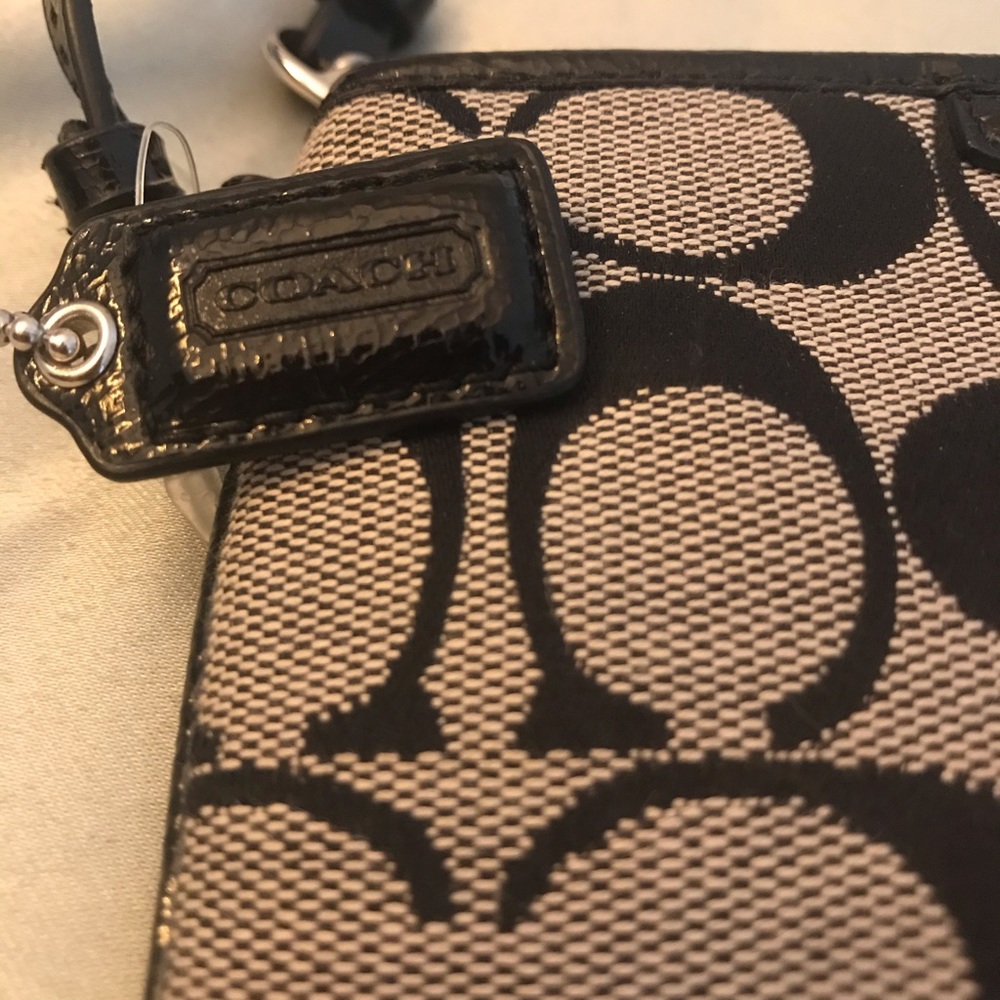 Coach Wristlet Color Block Signature - Nwot - image 2